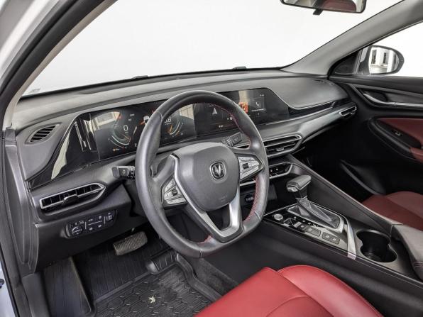 Changan Eado Plus с пробегом 2023 года, цена 1 575 000 рублей, 22085 км, седан, Автокод Объявления