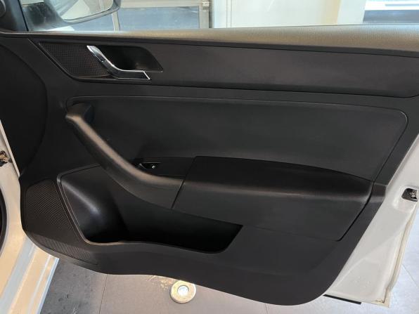 Skoda Rapid I с пробегом 2014 года, цена 680 000 рублей, 288566 км, лифтбек, Автокод Объявления