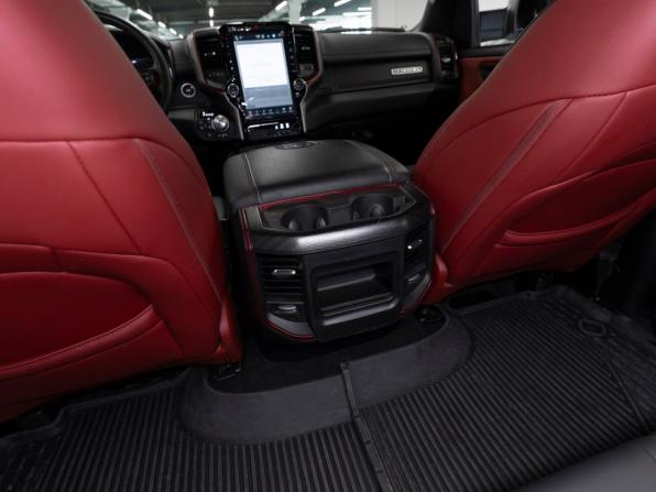 Ram 1500 V Рестайлинг с пробегом 2024 года, цена 6 700 000 рублей, 62222 км, пикап, Автокод Объявления