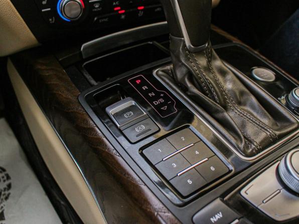 Audi A6 IV (C7) Рестайлинг с пробегом 2016 года, цена 1 790 000 рублей, 262000 км, седан, Автокод Объявления