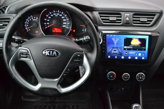 Kia Rio III Рестайлинг с пробегом 2017 года, цена 720 000 рублей, 221009 км, хэтчбек, Автокод Объявления