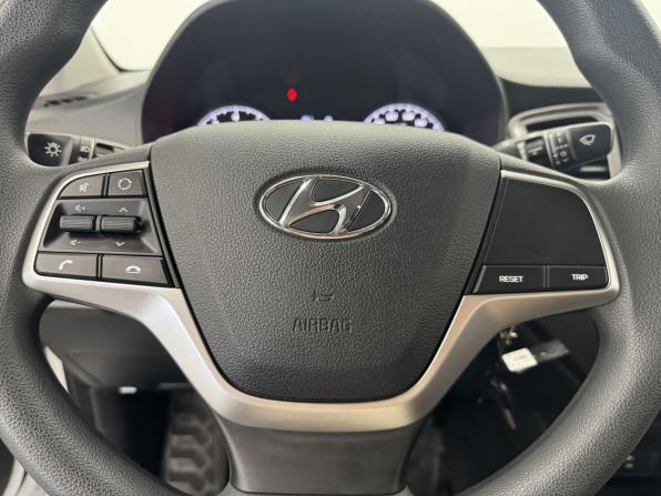 Hyundai Solaris II Рестайлинг с пробегом 2021 года, цена 1 775 000 рублей, 40653 км, седан, Автокод Объявления