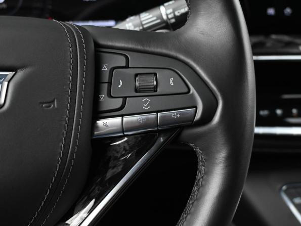 Cadillac Escalade V с пробегом 2023 года, цена 17 999 000 рублей, 17545 км, внедорожник, Автокод Объявления