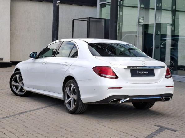 Mercedes-Benz E-Класс V (W213 S213 C238) Рестайлинг с пробегом 2020 года, цена 4 250 000 рублей, 49873 км, седан, Автокод Объявления