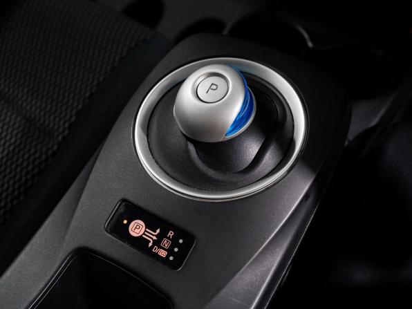 Nissan Leaf I (ZE0/AZE0) с пробегом 2012 года, цена 760 000 рублей, 82608 км, хэтчбек, Автокод Объявления