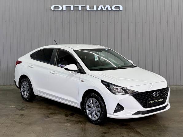 Hyundai Solaris II Рестайлинг с пробегом 2022 года, цена 1 697 000 рублей, 67739 км, седан, Автокод Объявления