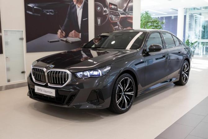 Новый BMW 5 серии VIII (G60/G61/G68) 2025 года, цена 12 629 900 рублей, седан, Автокод Объявления