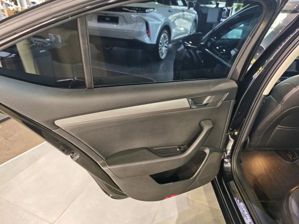 Skoda Superb III с пробегом 2015 года, цена 1 313 000 рублей, 347090 км, лифтбек, Автокод Объявления