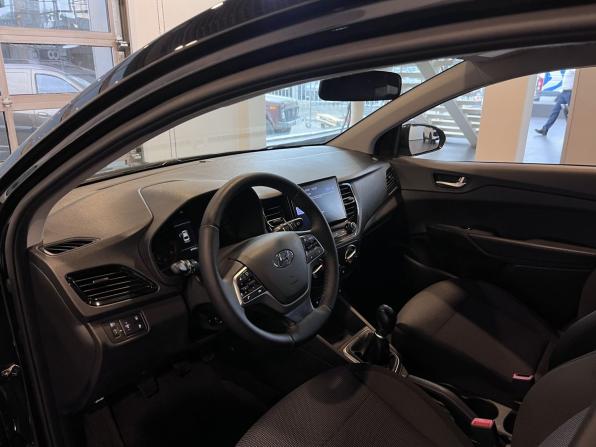 Hyundai Solaris II Рестайлинг с пробегом 2021 года, цена 1 550 000 рублей, 89945 км, седан, Автокод Объявления