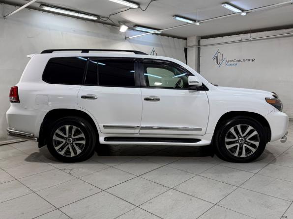 Toyota Land Cruiser 200 Series Рестайлинг 1 с пробегом 2014 года, цена 3 199 800 рублей, 389000 км, внедорожник, Автокод Объявления
