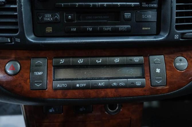 Toyota Camry V (XV30) Рестайлинг с пробегом 2004 года, цена 1 049 000 рублей, 335000 км, седан, Автокод Объявления