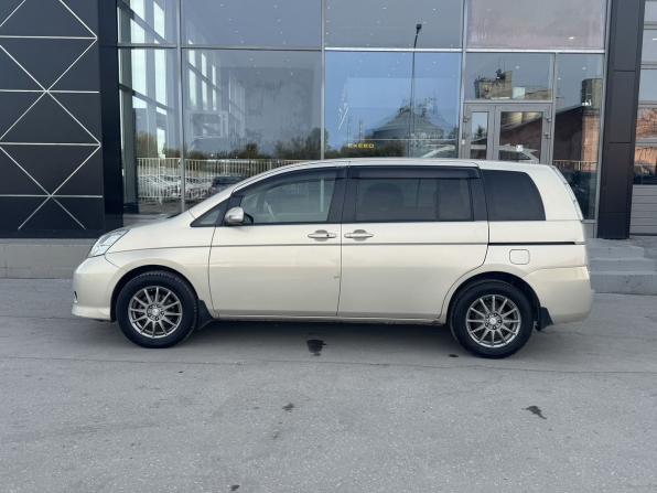 Toyota ISis I Рестайлинг с пробегом 2011 года, цена 1 050 000 рублей, 156159 км, компактвэн, Автокод Объявления