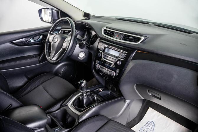 Nissan Qashqai II с пробегом 2016 года, цена 1 299 000 рублей, 200278 км, внедорожник, Автокод Объявления