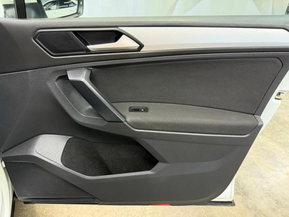 Volkswagen Tiguan II с пробегом 2020 года, цена 2 390 000 рублей, 111189 км, внедорожник, Автокод Объявления