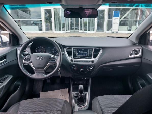 Hyundai Solaris II с пробегом 2019 года, цена 1 210 000 рублей, 137000 км, седан, Автокод Объявления