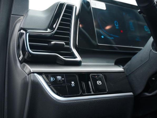 Kia Sportage V с пробегом 2025 года, цена 3 750 000 рублей, 13500 км, внедорожник, Автокод Объявления
