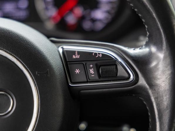 Audi A1 I (8X) с пробегом 2011 года, цена 998 000 рублей, 120104 км, хэтчбек, Автокод Объявления