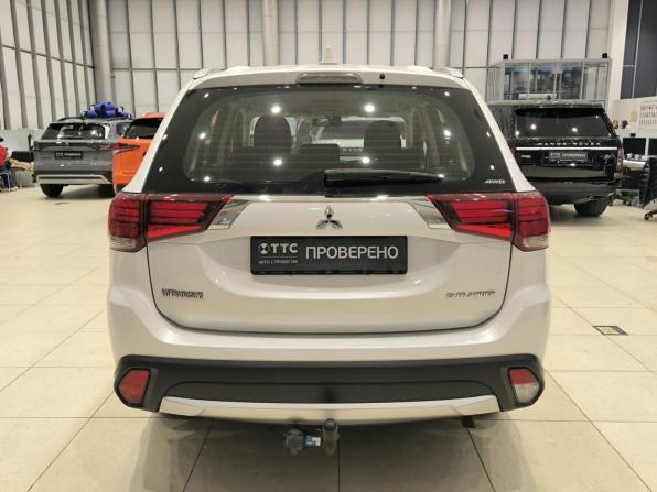 Mitsubishi Outlander III Рестайлинг 2 с пробегом 2017 года, цена 2 150 000 рублей, 88344 км, внедорожник, Автокод Объявления