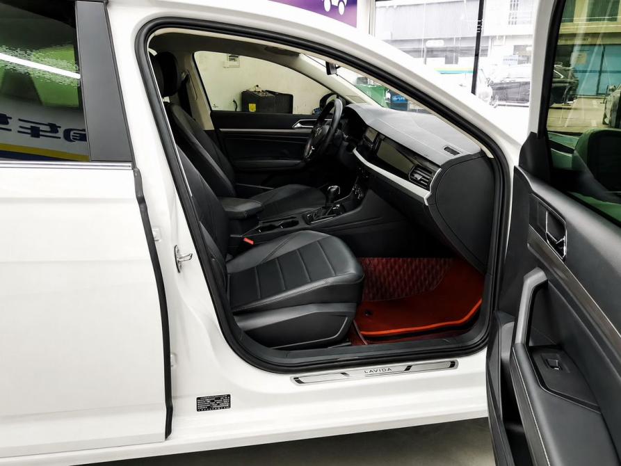 Volkswagen Lavida III Рестайлинг Ростов-на-Дону  - изображение 8
