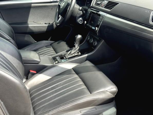 Skoda Superb III с пробегом 2015 года, цена 1 650 000 рублей, 189000 км, лифтбек, Автокод Объявления