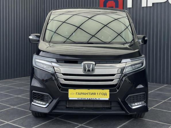 Honda Stepwgn V Рестайлинг с пробегом 2017 года, цена 2 307 000 рублей, 120875 км, минивэн, Автокод Объявления