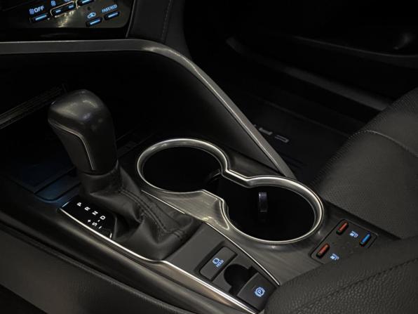 Toyota Camry VIII (XV70) Рестайлинг с пробегом 2021 года, цена 3 149 000 рублей, 84000 км, седан, Автокод Объявления