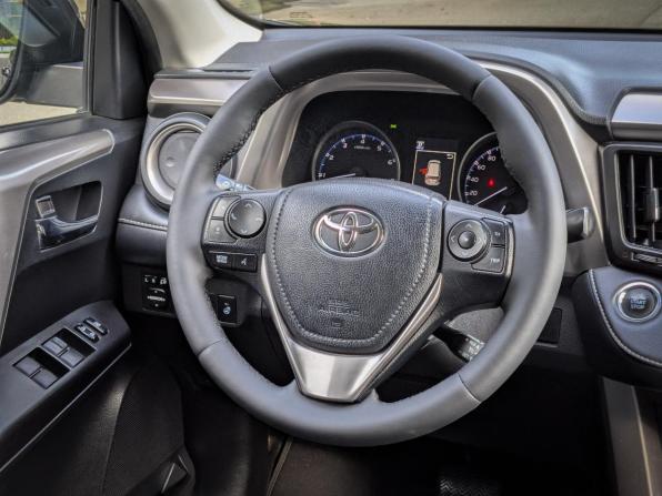 Toyota RAV4 IV (XA40) Рестайлинг с пробегом 2018 года, цена 2 299 500 рублей, 146056 км, внедорожник, Автокод Объявления