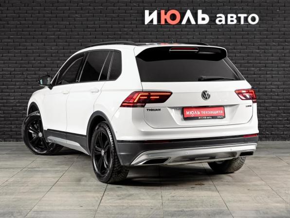 Volkswagen Tiguan II с пробегом 2019 года, цена 2 680 000 рублей, 100042 км, внедорожник, Автокод Объявления