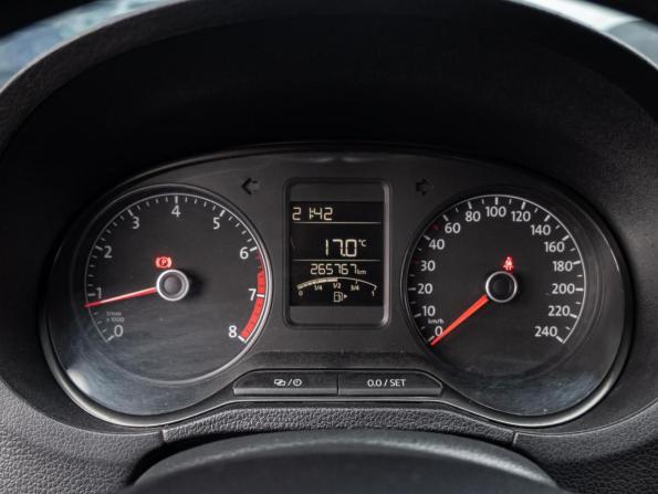 Volkswagen Polo V Рестайлинг с пробегом 2015 года, цена 745 000 рублей, 265767 км, седан, Автокод Объявления