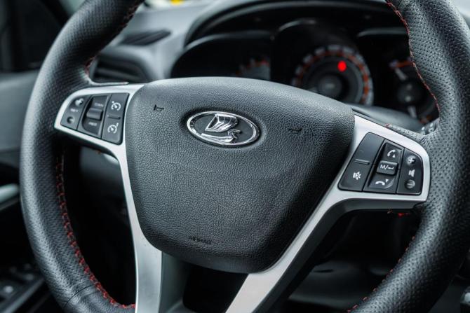 Lada (ВАЗ) Vesta I с пробегом 2018 года, цена 926 000 рублей, 101993 км, седан, Автокод Объявления
