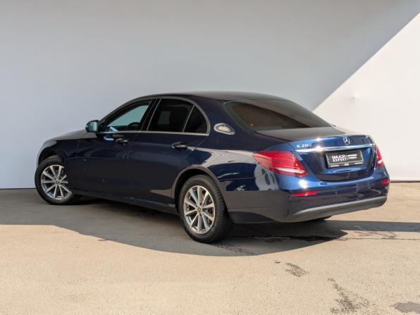 Mercedes-Benz E-Класс V (W213 S213 C238) с пробегом 2018 года, цена 2 990 000 рублей, 87976 км, седан, Автокод Объявления