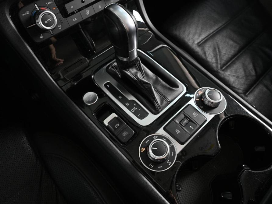 Volkswagen Touareg II Рестайлинг Ростов-на-Дону  - изображение 16