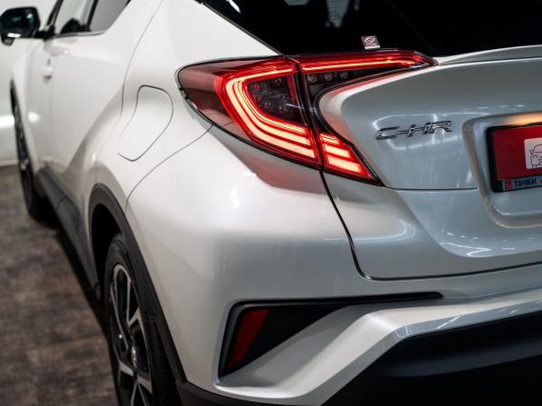 Toyota C-HR I с пробегом 2018 года, цена 1 980 000 рублей, 73562 км, внедорожник, Автокод Объявления