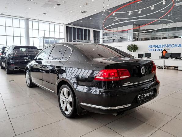 Volkswagen Passat B7 с пробегом 2011 года, цена 1 070 000 рублей, 172882 км, седан, Автокод Объявления