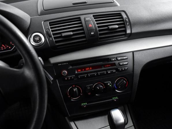 BMW 1 серии I (E81/E82/E87/E88) Рестайлинг с пробегом 2011 года, цена 990 000 рублей, 68492 км, хэтчбек, Автокод Объявления