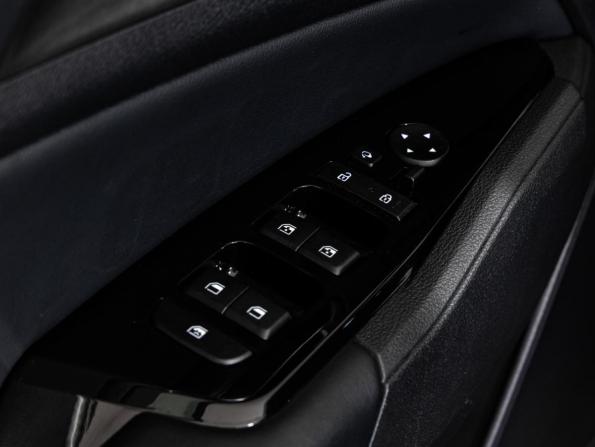 Kia Sportage V с пробегом 2023 года, цена 3 599 000 рублей, 70398 км, внедорожник, Автокод Объявления