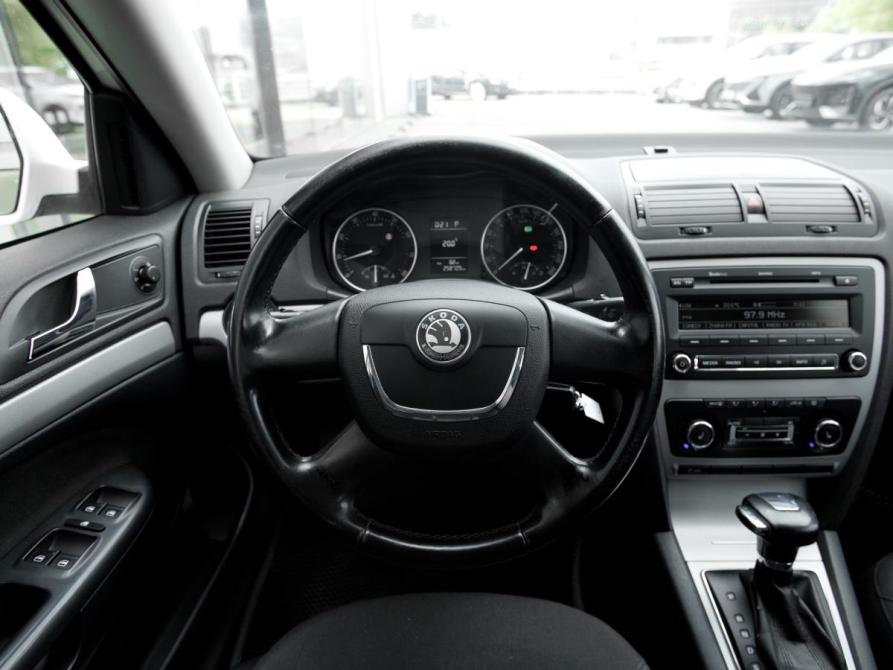 Skoda Octavia II (A5) Рестайлинг Москва  - изображение 14