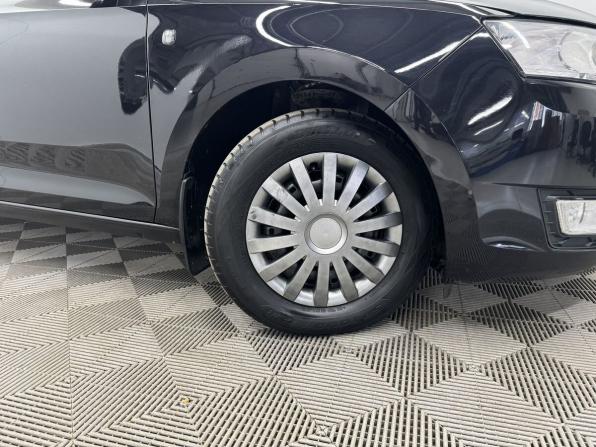 Skoda Rapid I с пробегом 2015 года, цена 897 000 рублей, 120943 км, лифтбек, Автокод Объявления