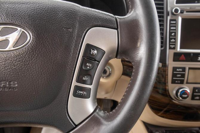 Hyundai Santa Fe II Рестайлинг с пробегом 2010 года, цена 1 349 000 рублей, 212000 км, внедорожник, Автокод Объявления