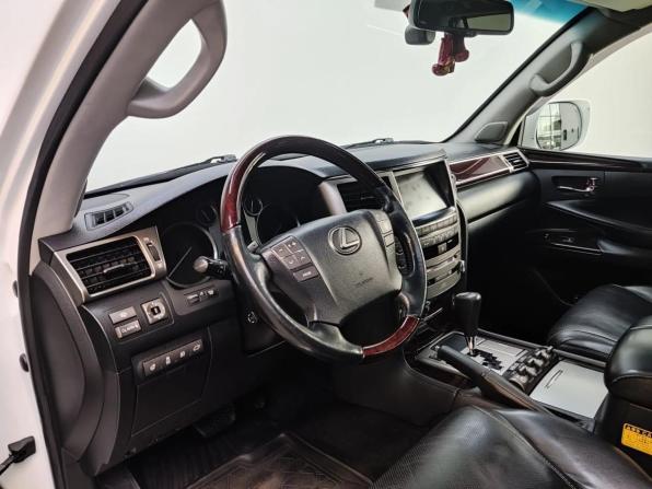 Lexus LX III Рестайлинг с пробегом 2013 года, цена 4 270 000 рублей, 351021 км, внедорожник, Автокод Объявления