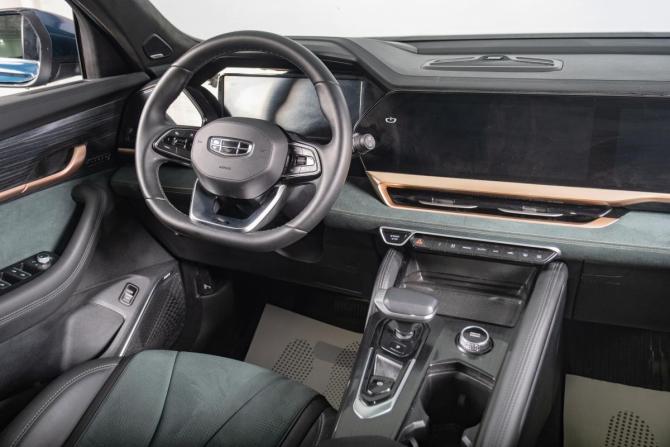Geely Monjaro I Рестайлинг с пробегом 2024 года, цена 3 109 000 рублей, 11000 км, внедорожник, Автокод Объявления