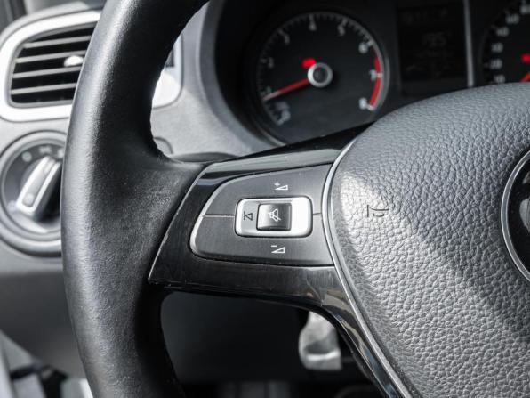 Volkswagen Polo V Рестайлинг с пробегом 2016 года, цена 1 166 000 рублей, 147443 км, седан, Автокод Объявления