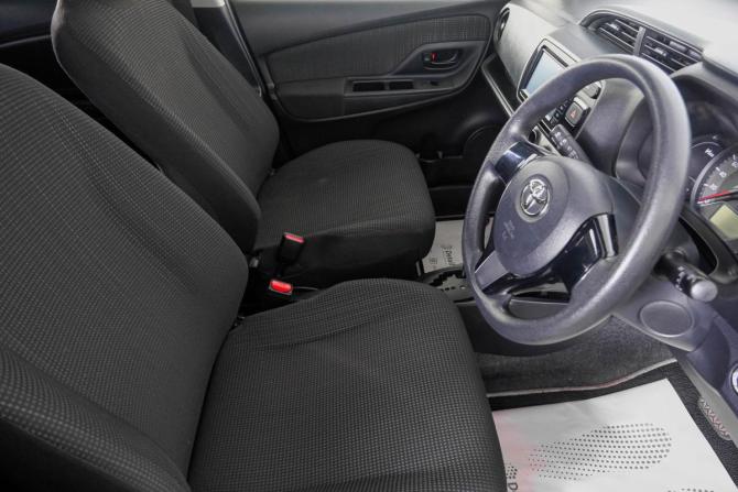 Toyota Vitz III (XP130) Рестайлинг 2 с пробегом 2018 года, цена 1 049 000 рублей, 109000 км, хэтчбек, Автокод Объявления