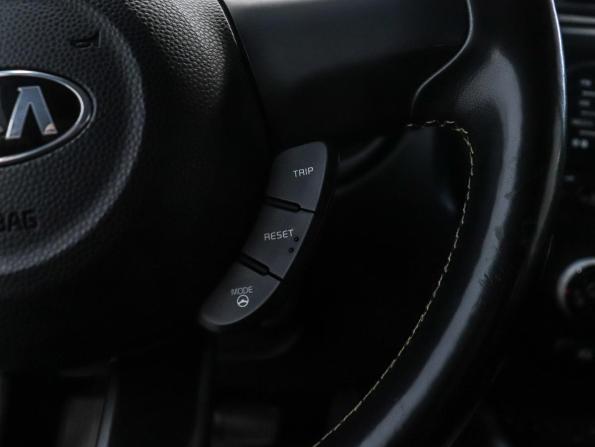 Kia Soul II с пробегом 2015 года, цена 1 250 000 рублей, 94317 км, хэтчбек, Автокод Объявления