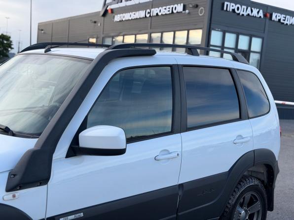 Chevrolet Niva I Рестайлинг с пробегом 2017 года, цена 850 000 рублей, 137000 км, внедорожник, Автокод Объявления