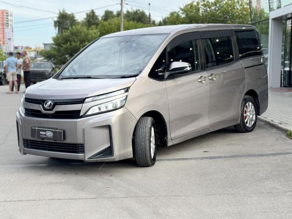 Toyota Voxy III (R80) Рестайлинг с пробегом 2018 года, цена 1 896 200 рублей, 212983 км, минивэн, Автокод Объявления