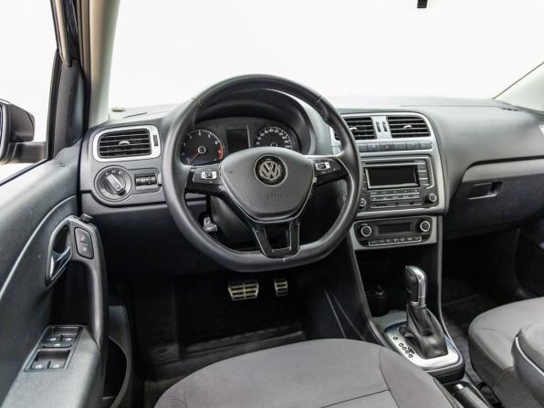 Volkswagen Polo V Рестайлинг с пробегом 2016 года, цена 1 078 000 рублей, 171058 км, седан, Автокод Объявления