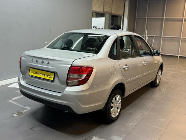Lada (ВАЗ) Granta I Рестайлинг с пробегом 2020 года, цена 427 000 рублей, 136000 км, седан, Автокод Объявления
