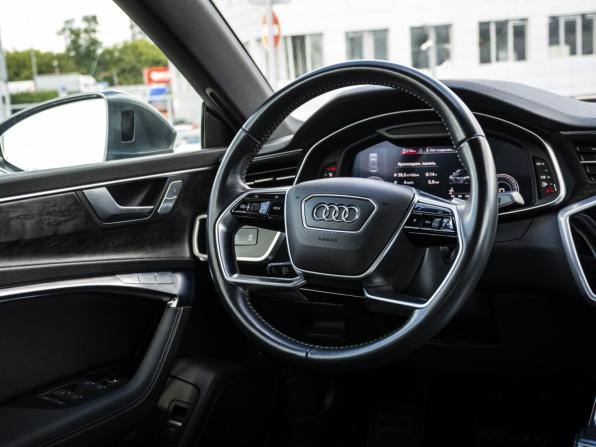 Audi A7 II (4K) с пробегом 2018 года, цена 4 498 000 рублей, 150000 км, лифтбек, Автокод Объявления