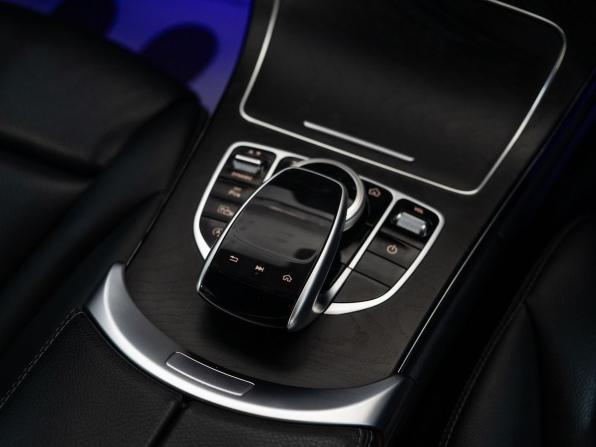 Mercedes-Benz C-Класс IV (W205) Рестайлинг с пробегом 2019 года, цена 2 340 000 рублей, 100894 км, седан, Автокод Объявления